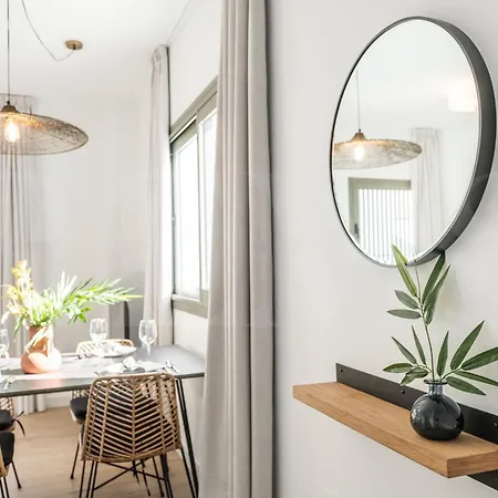 Apartment Spacious & Private Terrace By Rems