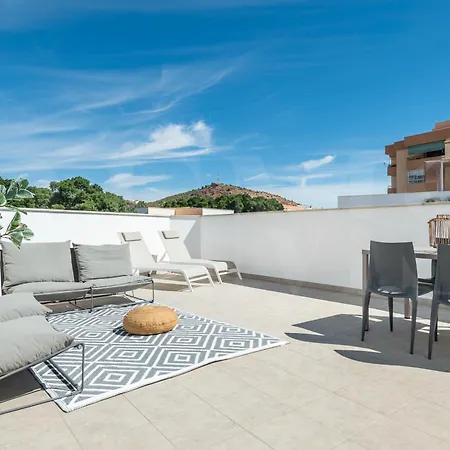 Spacious & Private Terrace By Rems Apartment